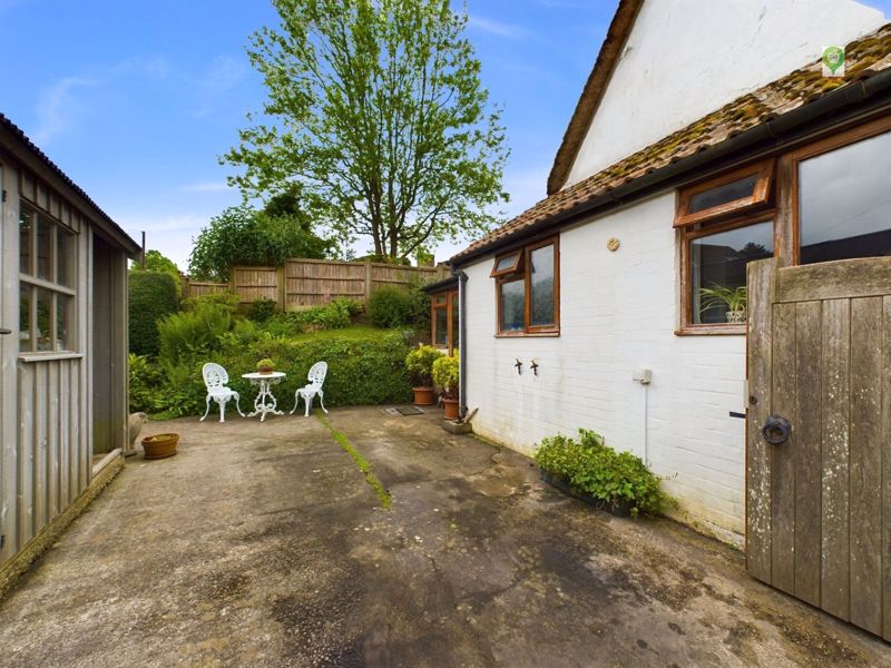 2 bed cottage for sale in Owl Street, East Lambrook  - Property Image 10