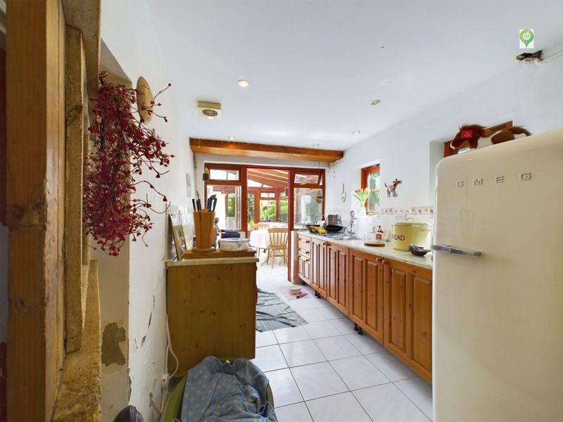 2 bed cottage for sale in Owl Street, East Lambrook 6