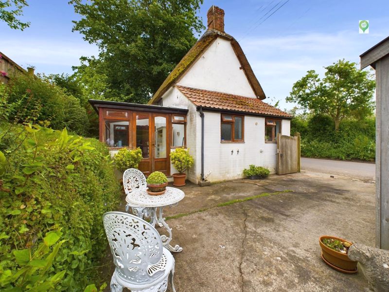 2 bed cottage for sale in Owl Street, East Lambrook 8