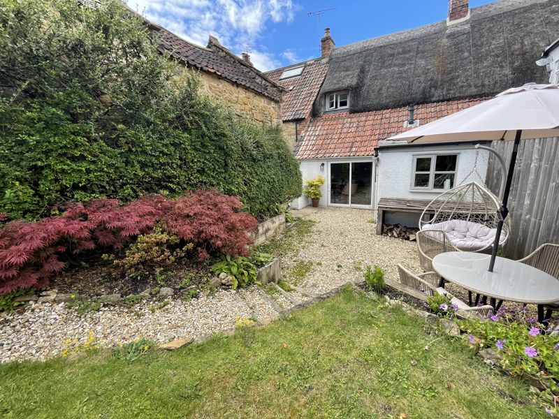 2 bed cottage for sale in Lower Street, Merriott  - Property Image 12