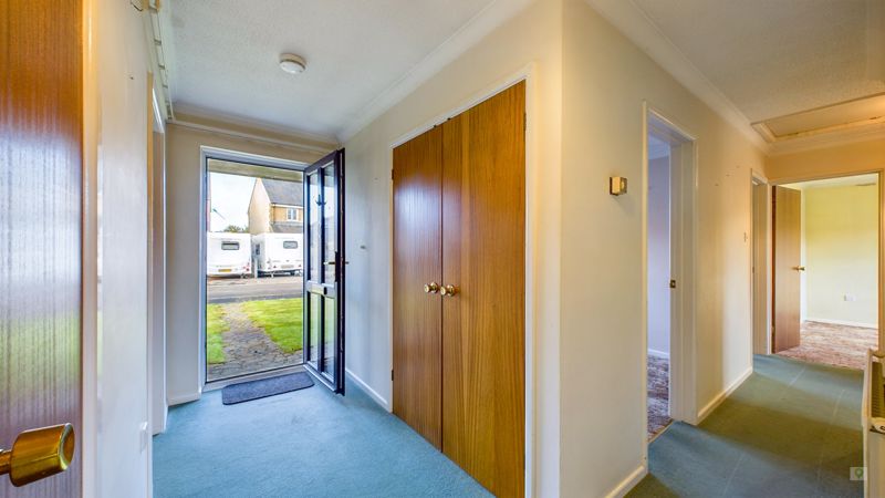 3 bed bungalow for sale in Lyndhurst Grove, Martock  - Property Image 9