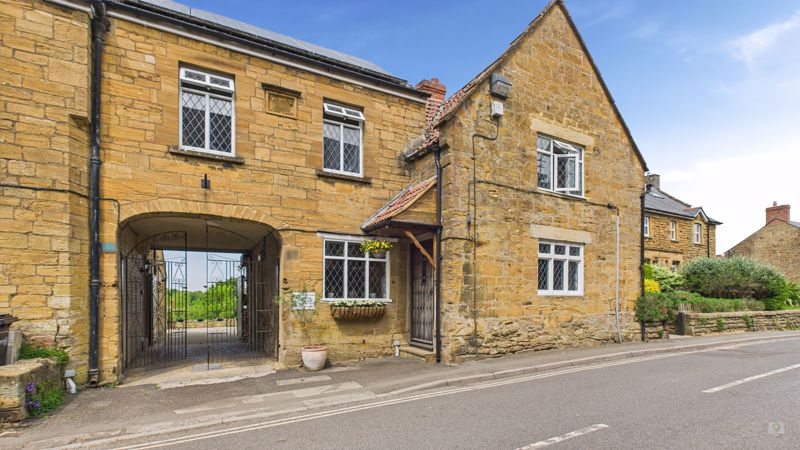 4 bed house for sale in High Street, Stoke-Sub-Hamdon, TA14