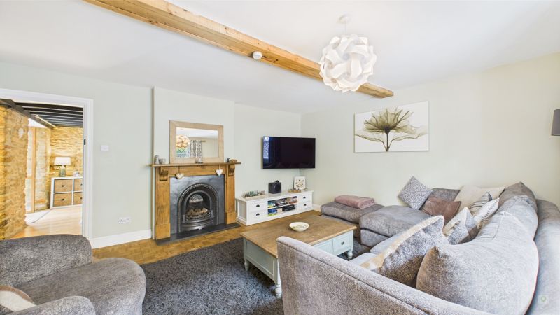 4 bed house for sale in High Street, Stoke-Sub-Hamdon  - Property Image 2