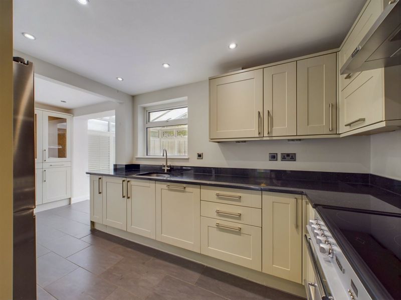 2 bed house for sale in Westend View, South Petherton  - Property Image 4