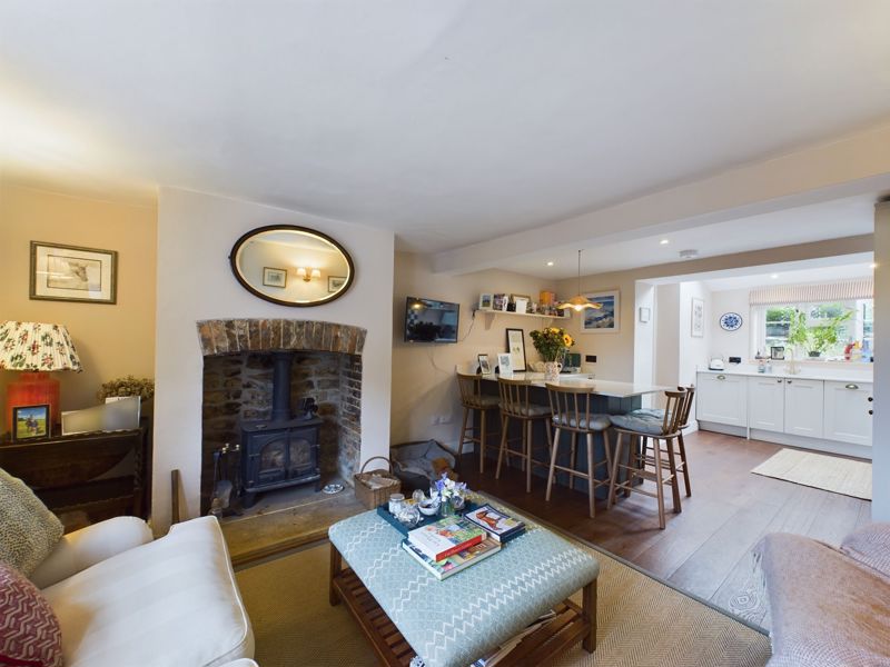 2 bed cottage to rent in Peggys Lane, Haselbury Plucknett  - Property Image 2