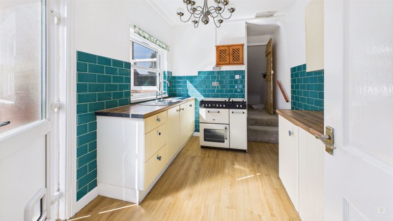3 bed house to rent in Cromwell Road, Yeovil  - Property Image 2