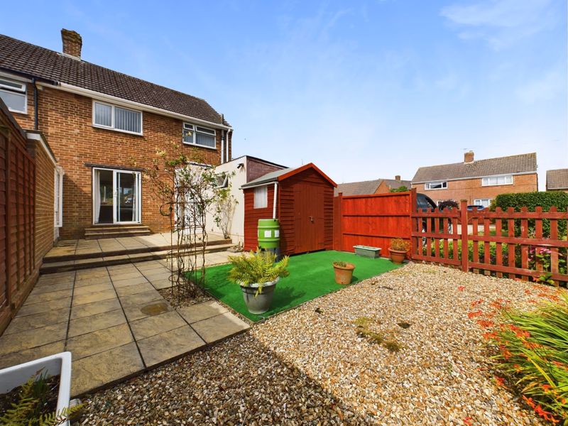 2 bed house for sale in Langmead Place, Crewkerne  - Property Image 6