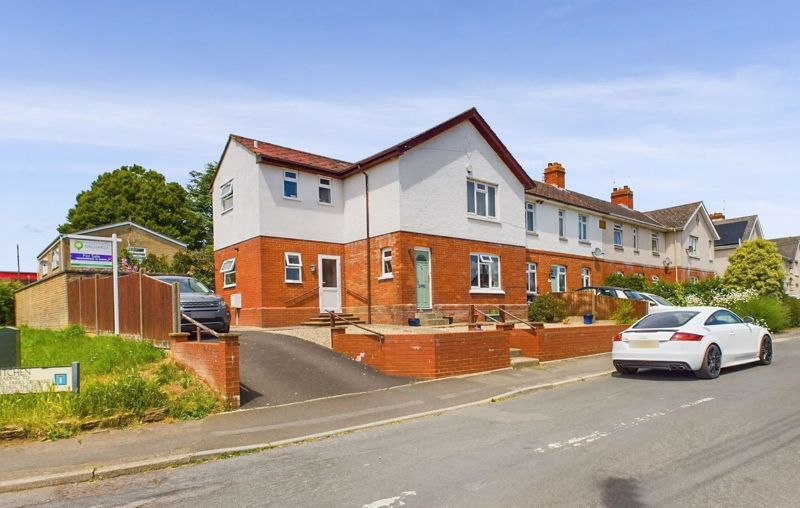 3 bed house for sale in Hitchen, Merriott  - Property Image 1