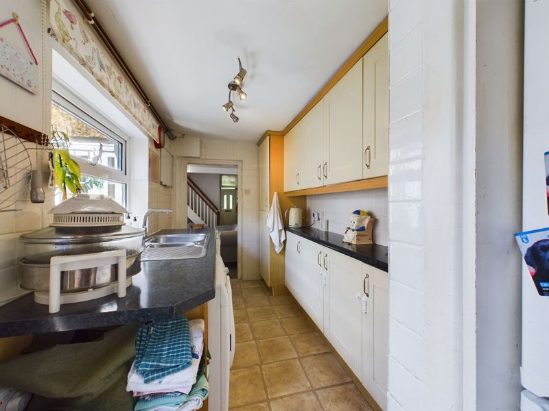 3 bed for sale in Hermitage Street, Crewkerne  - Property Image 14