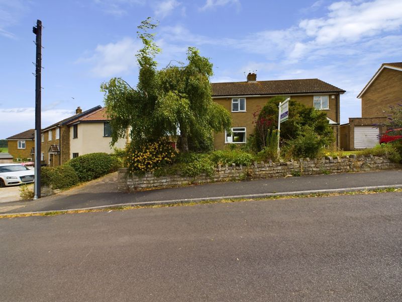 3 bed house for sale in Ridgway, Crewkerne  - Property Image 1