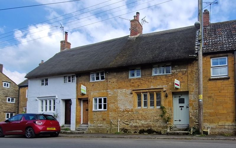 2 bed cottage for sale in Lower Street, Merriott, TA16