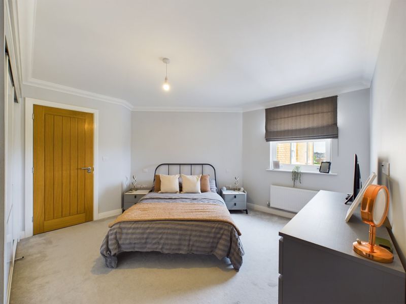 2 bed for sale in Shepherd Court, Yeovil 5