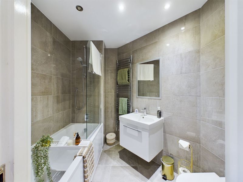 2 bed for sale in Shepherd Court, Yeovil 11