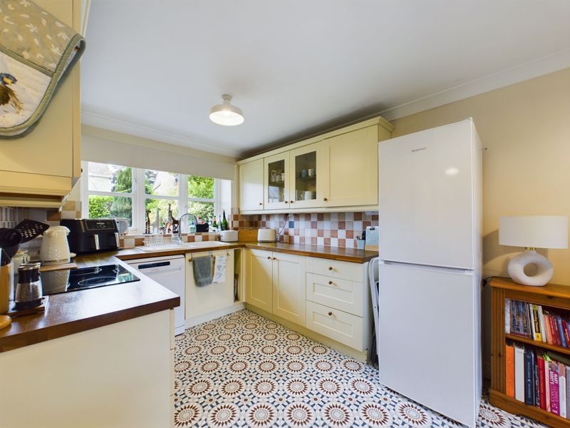 3 bed house for sale in High Street, Queen Camel  - Property Image 3