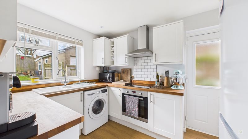 3 bed house for sale in Hill View Close, West Chinnock 1