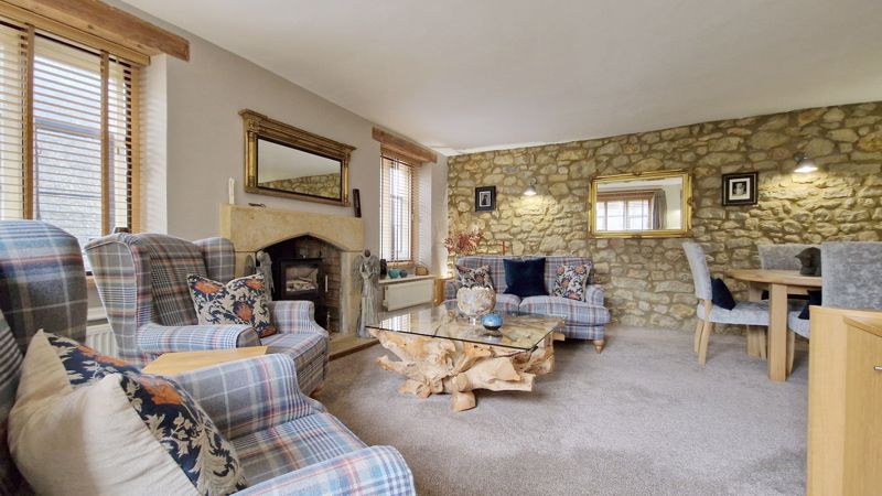 3 bed cottage for sale in St James's Street, South Petherton  - Property Image 3