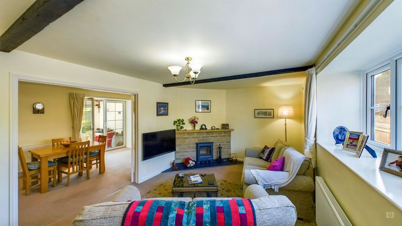 4 bed cottage for sale in Lower Street, Merriott  - Property Image 3