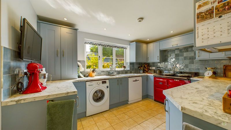 4 bed cottage for sale in Lower Street, Merriott  - Property Image 5