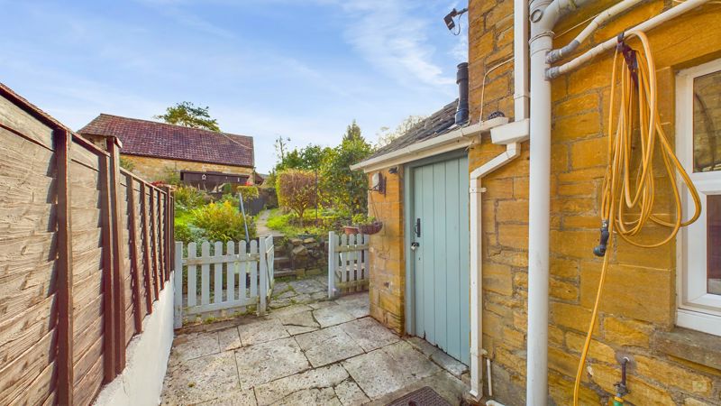 2 bed cottage for sale in Castle Street, Stoke-Sub-Hamdon  - Property Image 6