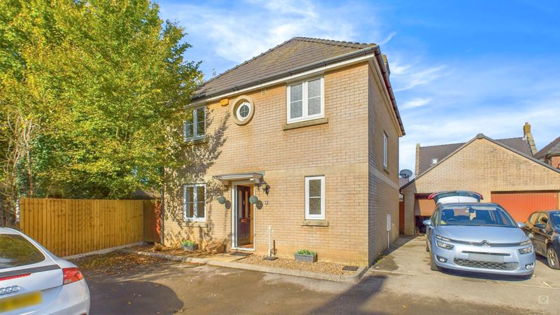 3 bed house for sale in Willow Way, Crewkerne  - Property Image 1