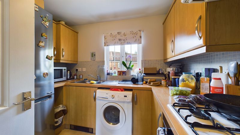 2 bed for sale in Percivale Road, Yeovil  - Property Image 4