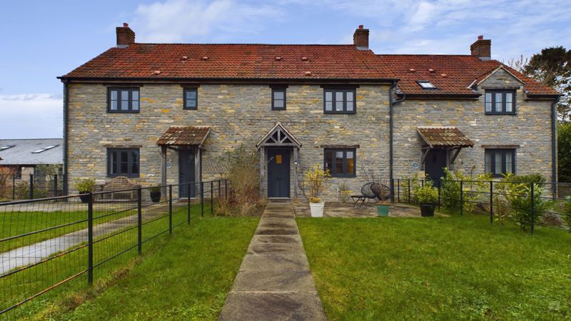 3 bed house to rent in Main Street, Babcary, TA11