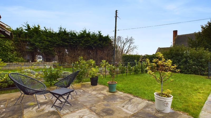 3 bed house to rent in Main Street, Babcary 7