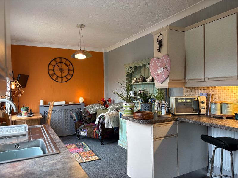 3 bed house for sale in Larkhill Road, Yeovil  - Property Image 14