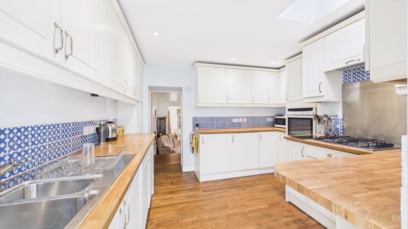 3 bed house for sale in St. Elizabeth's Way, South Petherton 9