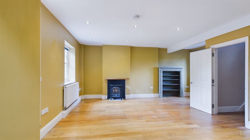 4 bed house to rent in Dorchester Road, Yeovil 3