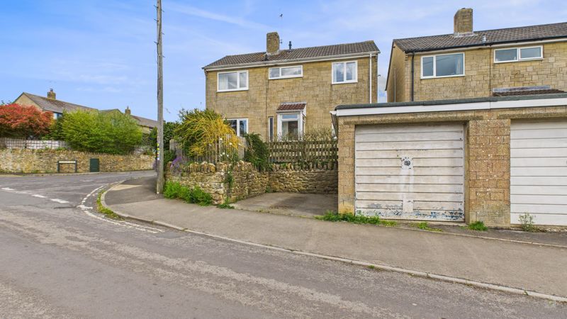 3 bed house for sale in Hamdon Close, Stoke sub Hamdon  - Property Image 9
