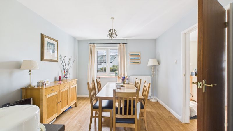 3 bed house for sale in Hamdon Close, Stoke sub Hamdon  - Property Image 3