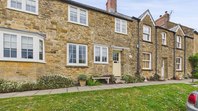 2 bed cottage to rent in West Street, Hinton St. George, TA17