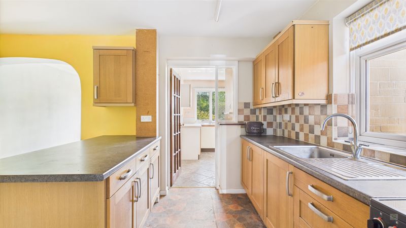 3 bed house for sale in Beech Road, Martock  - Property Image 3