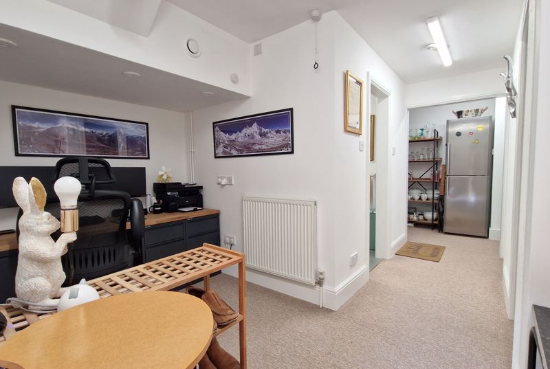 4 bed house to rent in St James's Street, South Petherton  - Property Image 12