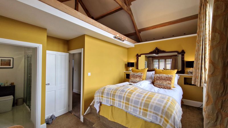 4 bed house to rent in St James's Street, South Petherton  - Property Image 5