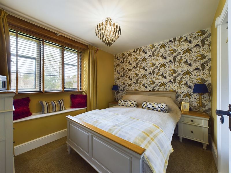 4 bed house to rent in St James's Street, South Petherton  - Property Image 7