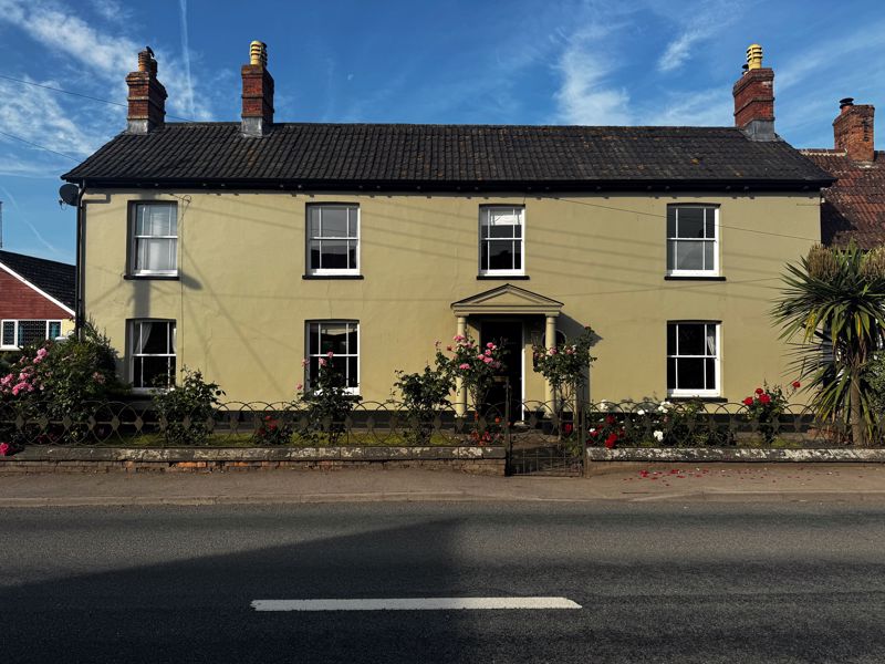 4 bed house for sale in Fore Street, Westonzoyland  - Property Image 1