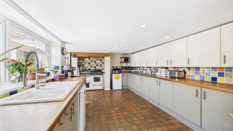 4 bed house for sale in Fore Street, Westonzoyland 5