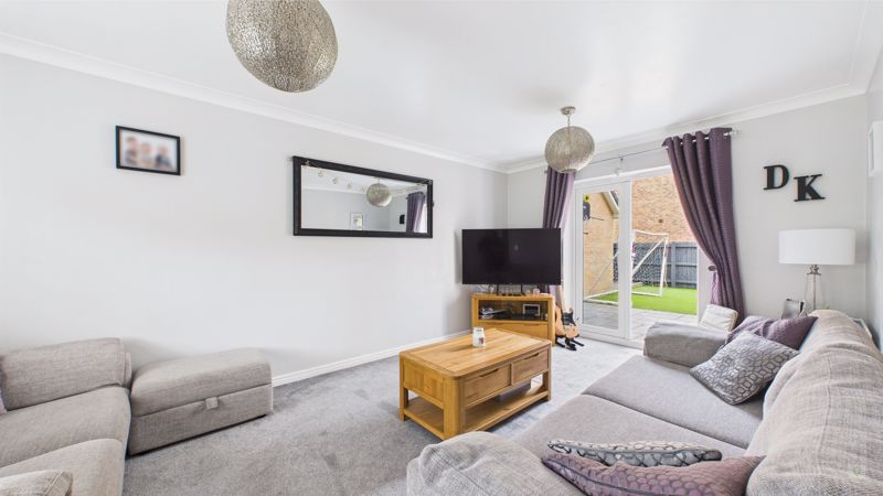 4 bed house to rent in Falcon Road, Yeovil  - Property Image 3