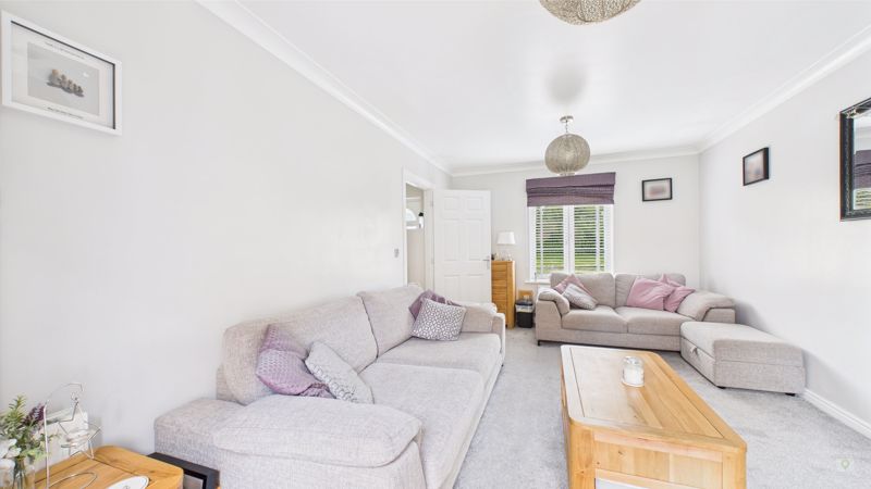 4 bed house to rent in Falcon Road, Yeovil  - Property Image 4