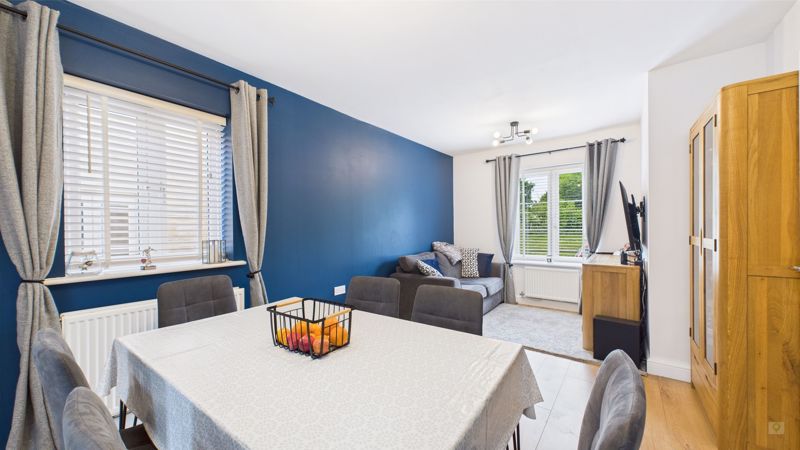 4 bed house to rent in Falcon Road, Yeovil  - Property Image 5