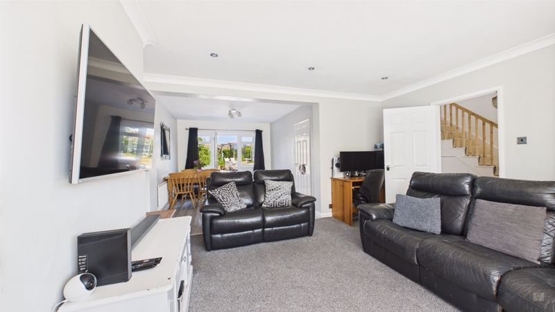 3 bed house to rent in Combe Park, Yeovil  - Property Image 2