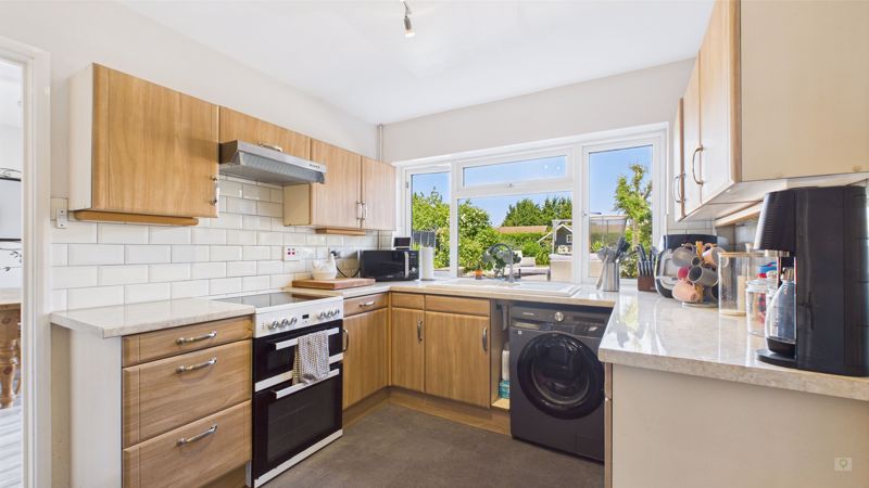 3 bed house to rent in Combe Park, Yeovil  - Property Image 5