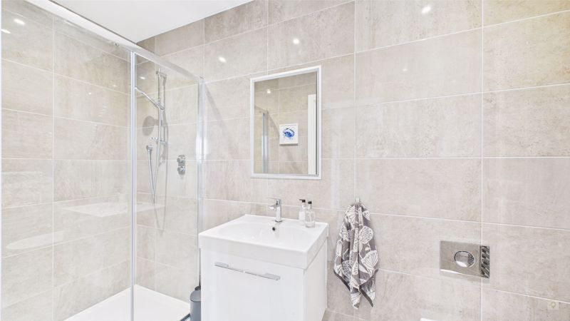 2 bed for sale in Shepherd Court, Yeovil 6