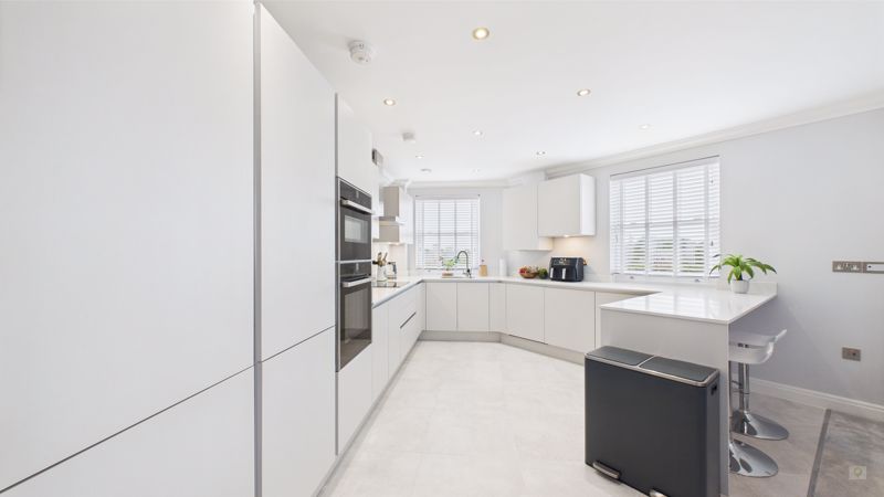 2 bed for sale in Shepherd Court, Yeovil 16