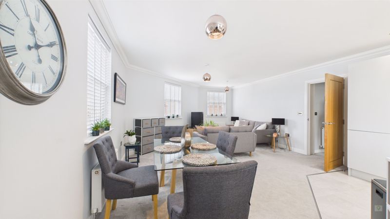 2 bed for sale in Shepherd Court, Yeovil  - Property Image 4