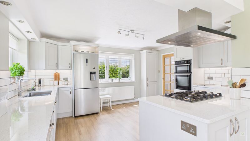 3 bed bungalow for sale in Hawthorn Hill, East Lambrook 3