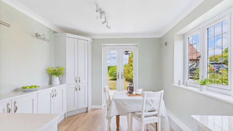 3 bed bungalow for sale in Hawthorn Hill, East Lambrook  - Property Image 14