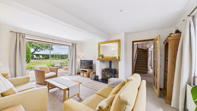 3 bed bungalow for sale in Hawthorn Hill, East Lambrook  - Property Image 6